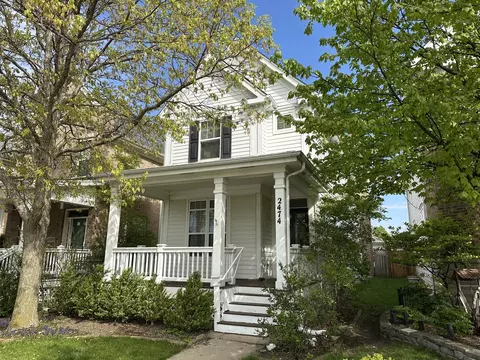 2474 W Lake Ave, Glenview, IL 60026