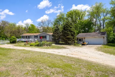 10630 Meredosia Rd, Albany, IL 61230