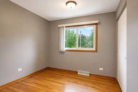 Bedroom - 14759 Long Ave, Oak Forest, IL 60452 photo 3 of 3