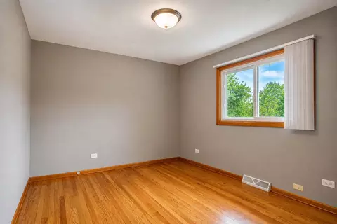 Bedroom - 14759 Long Ave, Oak Forest, IL 60452 photo 1 of 3