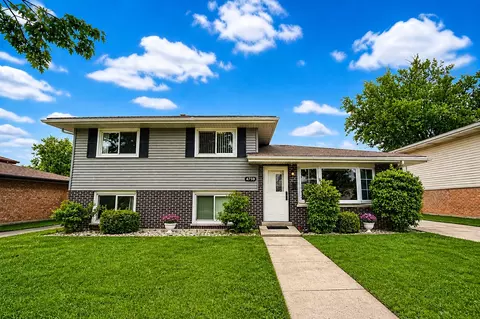 14759 Long Ave, Oak Forest, IL 60452
