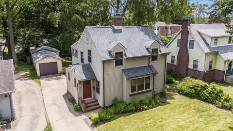 313 E Washington St, Urbana, IL 61801