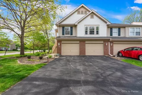 67 Samuel Dr, Streamwood, IL 60107