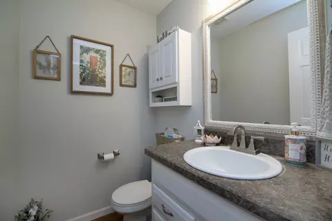Bath - 17709 W State Rte 17, Reddick, IL 60961 photo 3 of 3
