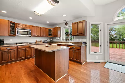 Kitchen - 17709 W State Rte 17, Reddick, IL 60961 photo 4 of 4