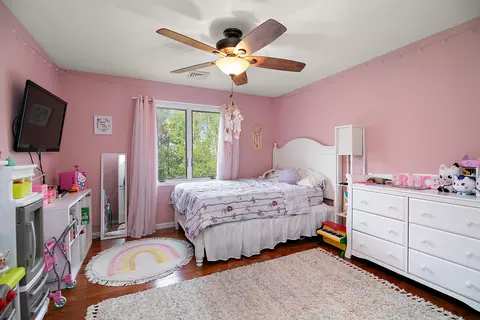 Bedroom - 17709 W State Rte 17, Reddick, IL 60961 photo 2 of 5