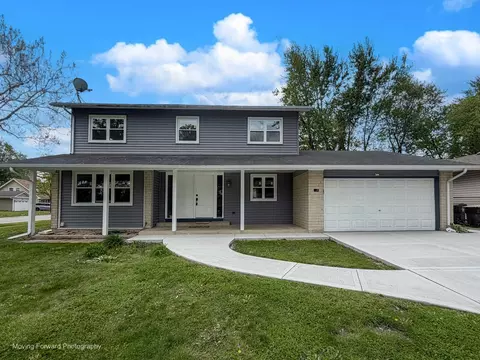 99 Essex Rd, Elk Grove Village, IL 60007