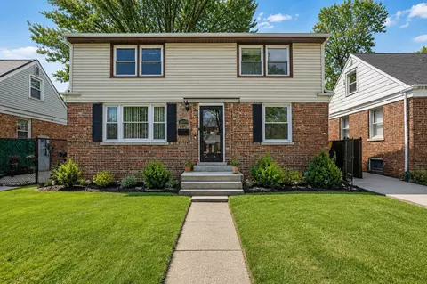 18009 Commercial Ave, Lansing, IL 60438