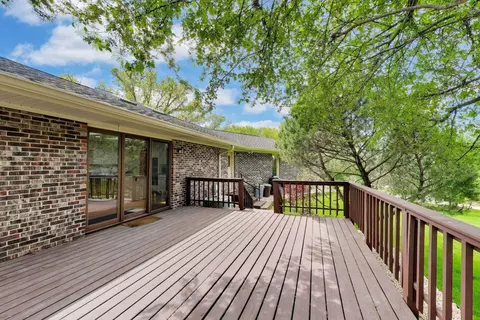 Exterior - 1104 Nottingham Ln, Elgin, IL 60120 photo 8 of 20