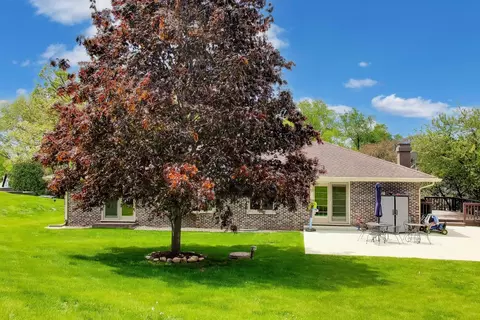 Exterior - 1104 Nottingham Ln, Elgin, IL 60120 photo 10 of 20