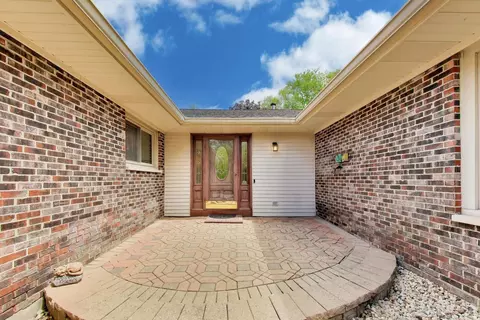 Exterior - 1104 Nottingham Ln, Elgin, IL 60120 photo 5 of 20
