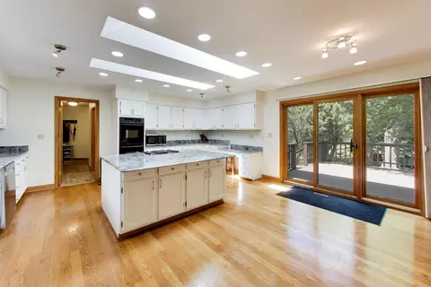 Kitchen - 1104 Nottingham Ln, Elgin, IL 60120 photo 1 of 4
