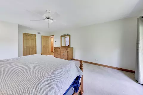 Bedroom - 1104 Nottingham Ln, Elgin, IL 60120 photo 4 of 9