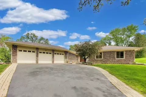 Exterior - 1104 Nottingham Ln, Elgin, IL 60120 photo 2 of 20