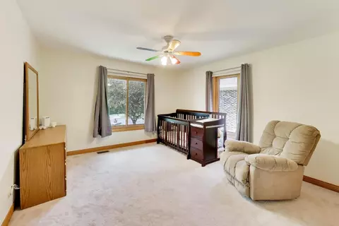 Bedroom - 1104 Nottingham Ln, Elgin, IL 60120 photo 5 of 9