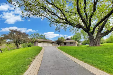 Exterior - 1104 Nottingham Ln, Elgin, IL 60120 photo 4 of 20