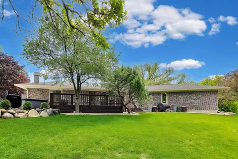Exterior - 1104 Nottingham Ln, Elgin, IL 60120 photo 11 of 20
