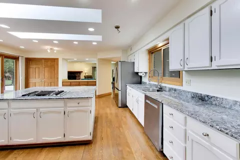 Kitchen - 1104 Nottingham Ln, Elgin, IL 60120 photo 4 of 4