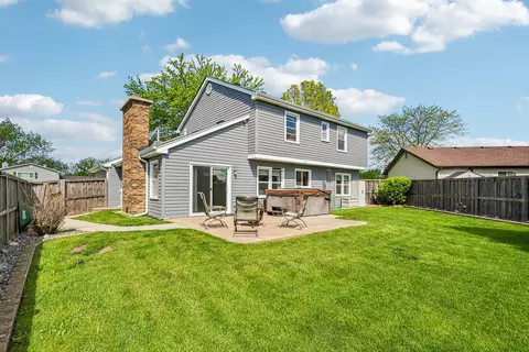 Exterior - 965 S Chippendale Dr, Bartlett, IL 60103 photo 4 of 5