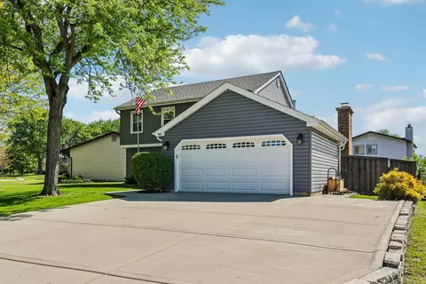 Exterior - 965 S Chippendale Dr, Bartlett, IL 60103 photo 5 of 5