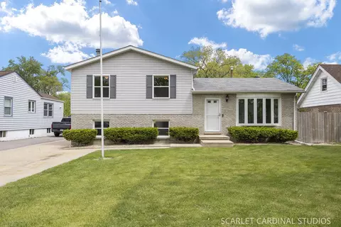 1321 Degener Ave, Elmhurst, IL 60126