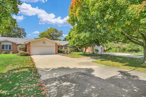 2003 S Duncan Rd #2003, Champaign, IL 61822