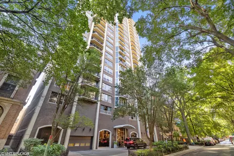1515 N Astor St #17BC, Chicago, IL 60610