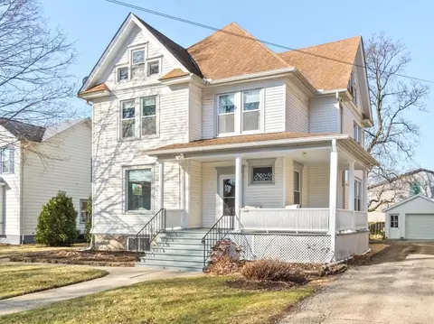 171 N Sycamore St, Hinckley, IL 60520
