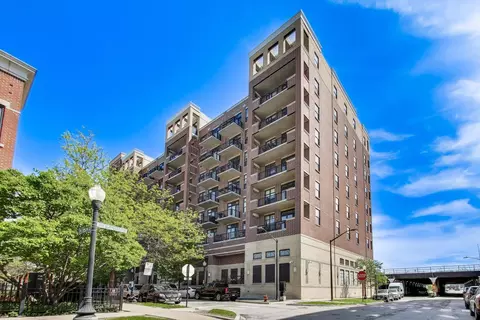 833 W 15th Pl #506, Chicago, IL 60608