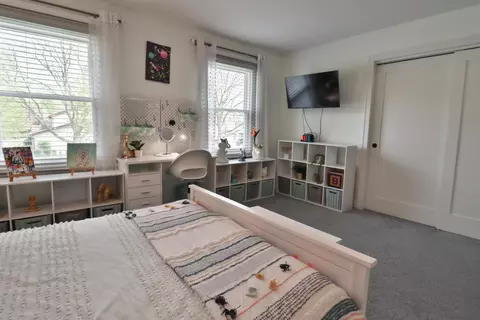 Bedroom - 554 Briarwood Dr, Wheeling, IL 60090 photo 2 of 8