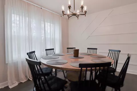 Dining - 554 Briarwood Dr, Wheeling, IL 60090 photo 2 of 4