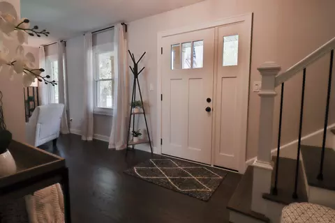 Entry Way - 554 Briarwood Dr, Wheeling, IL 60090 photo 2 of 3