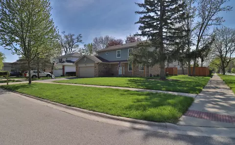 Other - 554 Briarwood Dr, Wheeling, IL 60090 photo 1 of 16