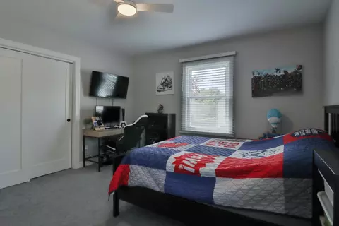 Bedroom - 554 Briarwood Dr, Wheeling, IL 60090 photo 5 of 8