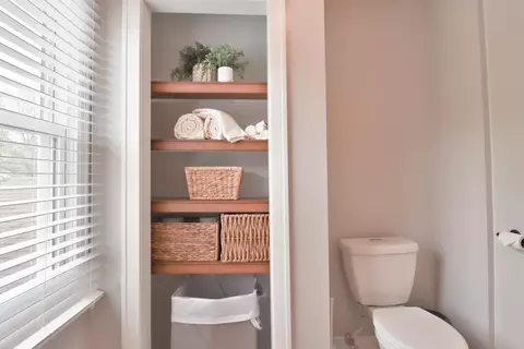 Bath - 554 Briarwood Dr, Wheeling, IL 60090 photo 5 of 11