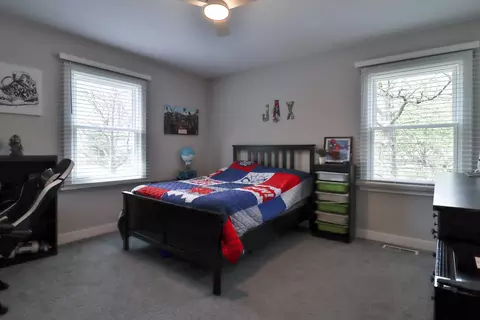 Bedroom - 554 Briarwood Dr, Wheeling, IL 60090 photo 4 of 8