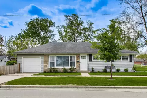 321 N Fairview Ave, Mount Prospect, IL 60056