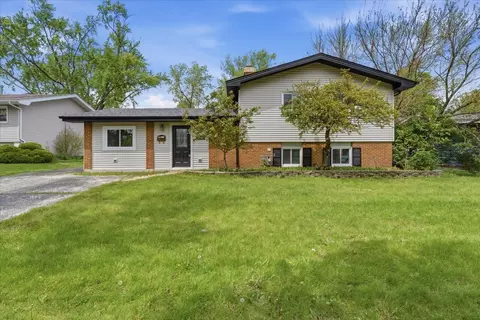 630 Bode Rd, Hoffman Estates, IL 60169