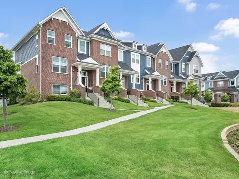 450 Bluff Ave, La Grange, IL 60525