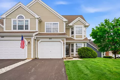 605 Kingsbridge Dr, Carol Stream, IL 60188