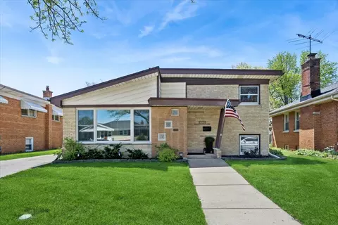 10665 Preston St, Westchester, IL 60154