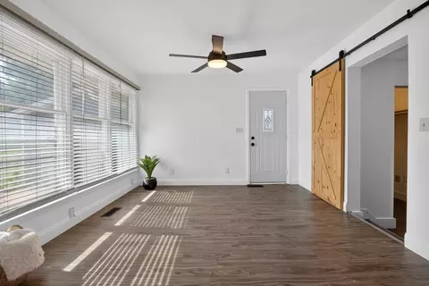 Living - 1411 Dillon Dr, Normal, IL 61761 photo 3 of 4