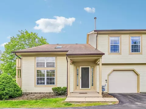 281 Whitewood Dr, Streamwood, IL 60107