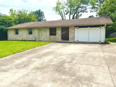 1709 W Sunset Dr, Carbondale, IL 62901