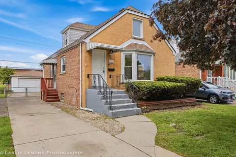 2332 N Leyden Ave, River Grove, IL 60171