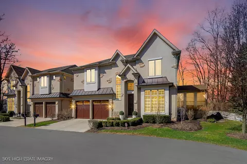 Exterior - 1 Willowcrest Dr, Oak Brook, IL 60523 photo 2 of 7