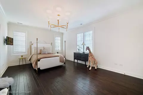 Bedroom - 1 Willowcrest Dr, Oak Brook, IL 60523 photo 4 of 5