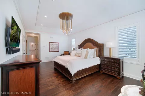 Bedroom - 1 Willowcrest Dr, Oak Brook, IL 60523 photo 2 of 5