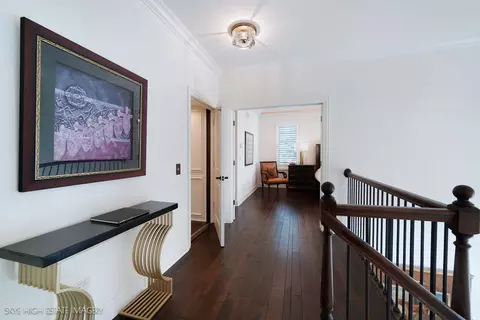 Entry Way - 1 Willowcrest Dr, Oak Brook, IL 60523 photo 5 of 6