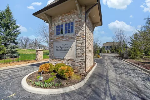 View/Area - 1 Willowcrest Dr, Oak Brook, IL 60523 photo 1 of 6